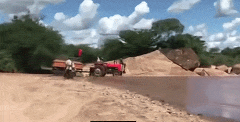 02dce66933f7081bb09e10a014a6e6ee2a2d72dba660fb2907013962c64883cc.gif