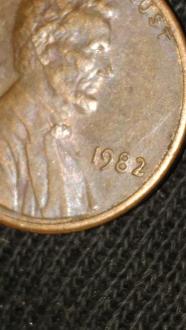 Have A 1982 D Penny How To Tell If It s The Rare 1982 Small Date Penny 