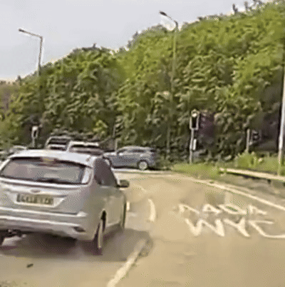 0f4caf249189512c33a241b89ee57db1a2164a0f5a046b3d839557d5bb2dc759.gif
