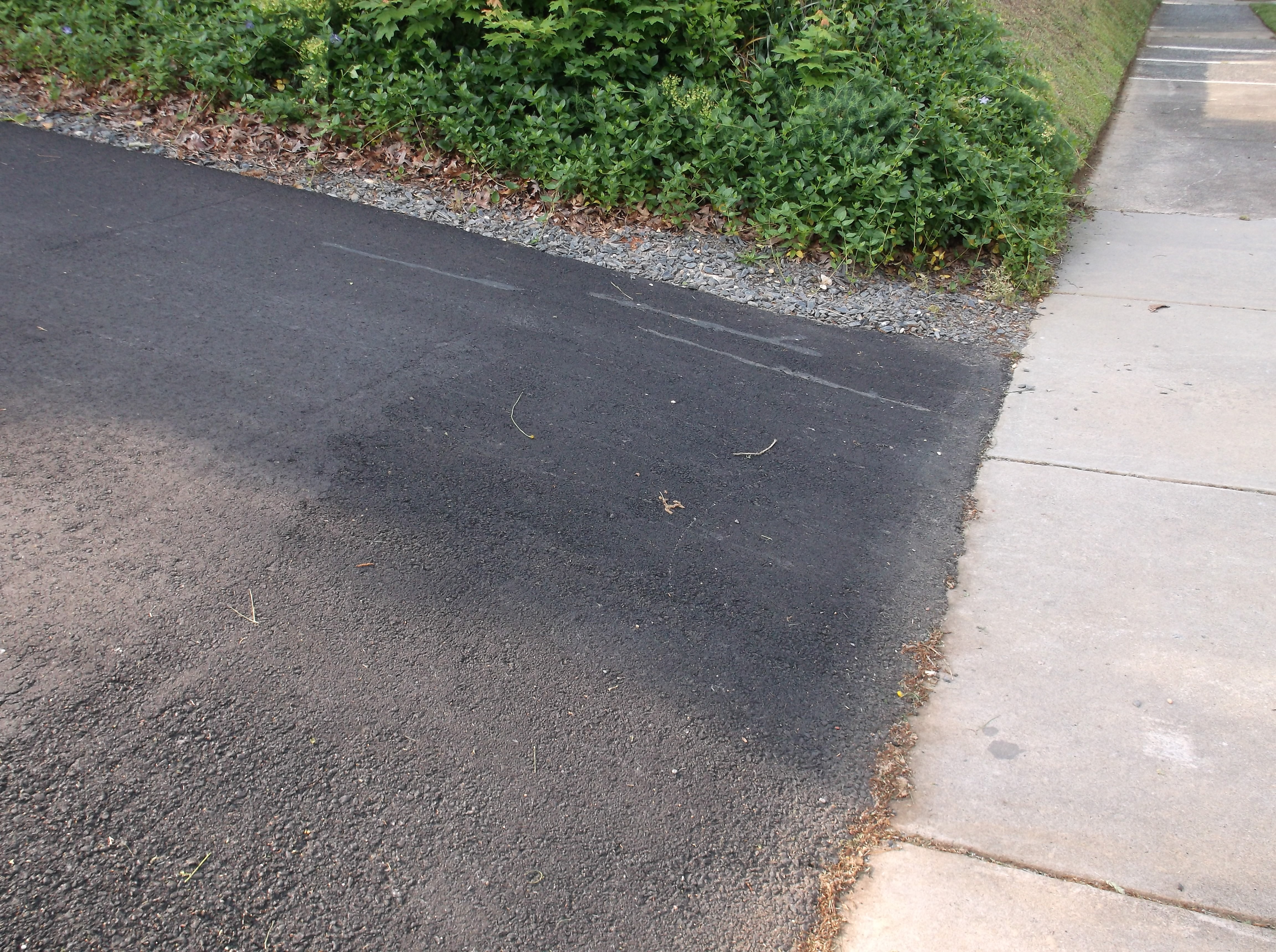 Asphalt Driveways - All About Asphalt Driveways - AllAboutDriveways.co