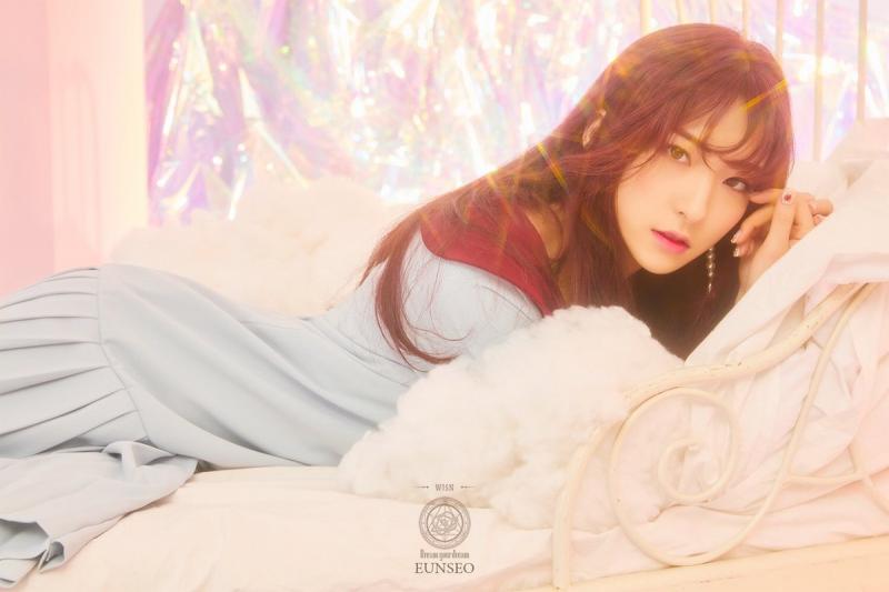 Eunseo Cosmic girls 2018