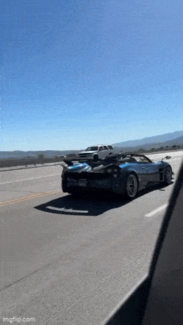 2c84185c6fc7e95f9836e3fd0820e93f69437c68faf1d6aa657eb6bb75c54044.gif