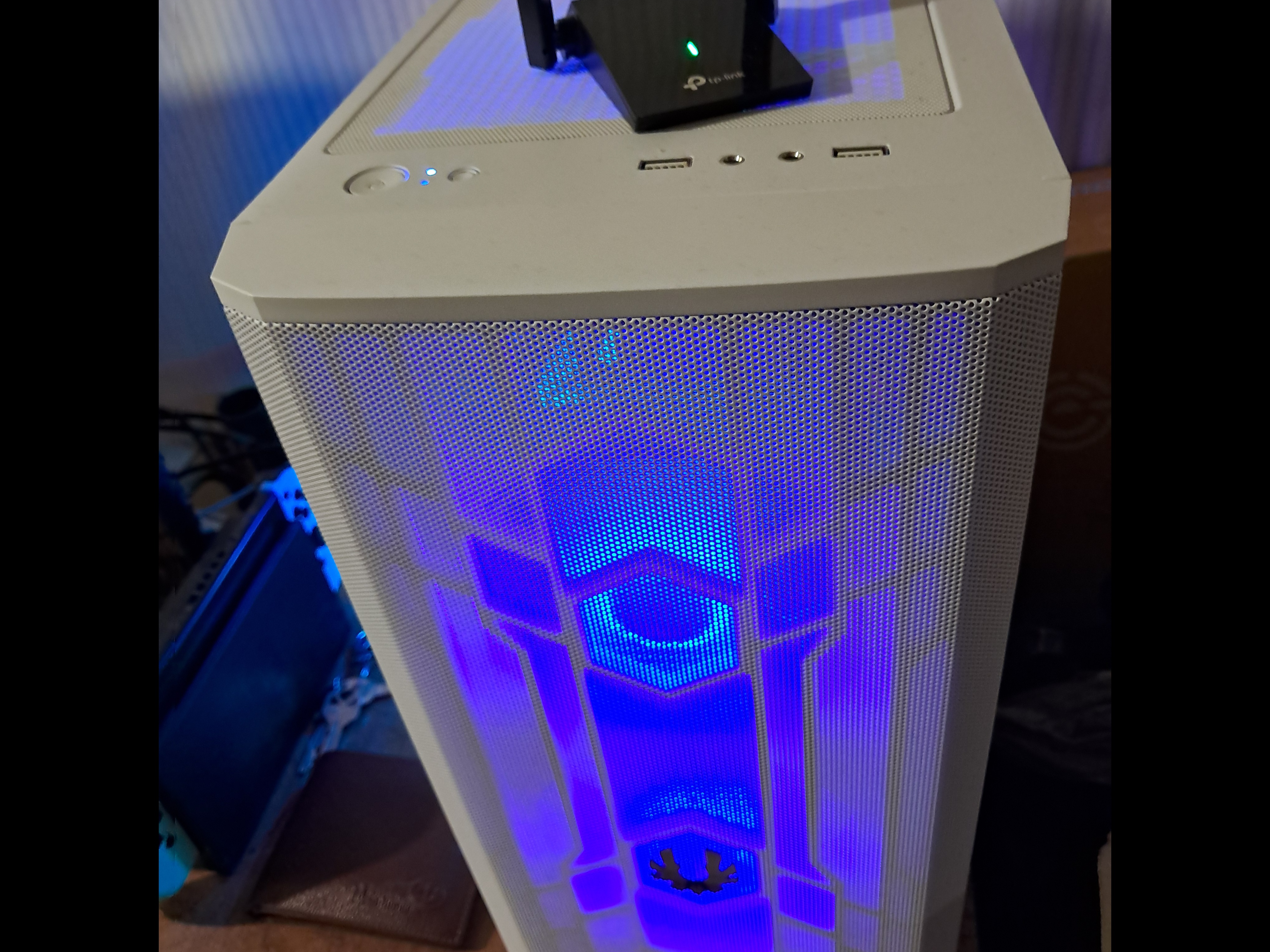 Discussion: Intel Abandons "Much-Hyped" Falcon Shores AI GPUs, Shifts ...