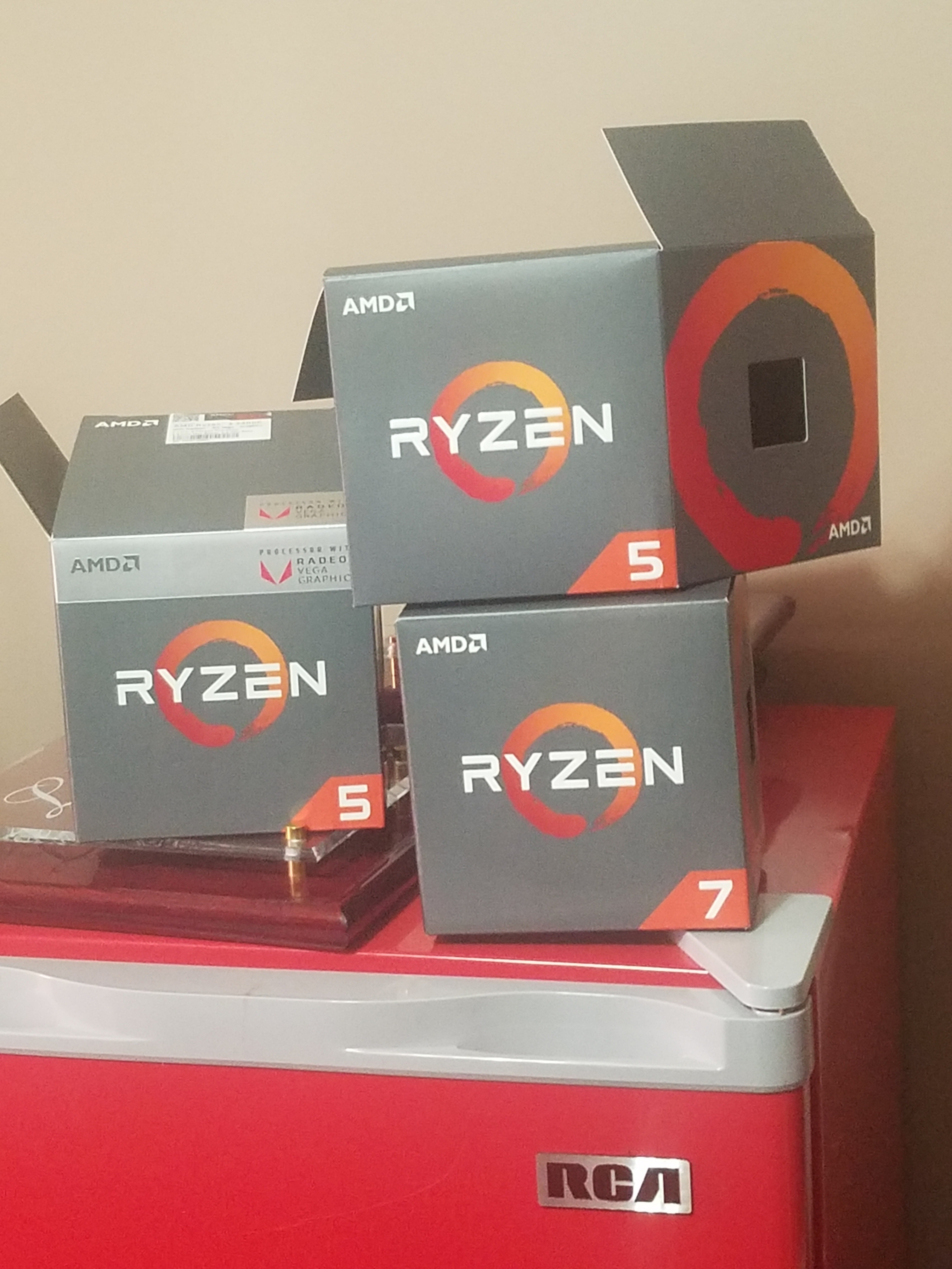 Discussion: GlobalFoundries Puts 7nm 'On-hold Indefinitely; Spins Off ...