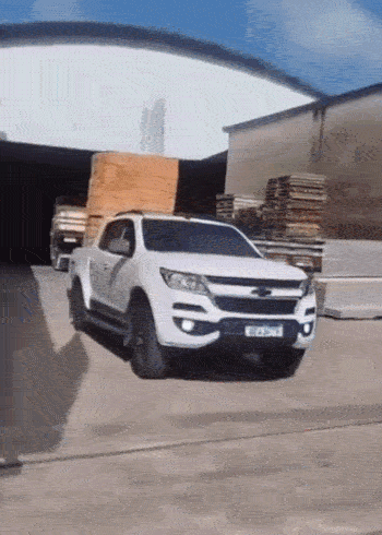 5e8229fd52f006c85b84dad15651ecfaa24274eb45ba7e646f2d23488670f3b2.gif