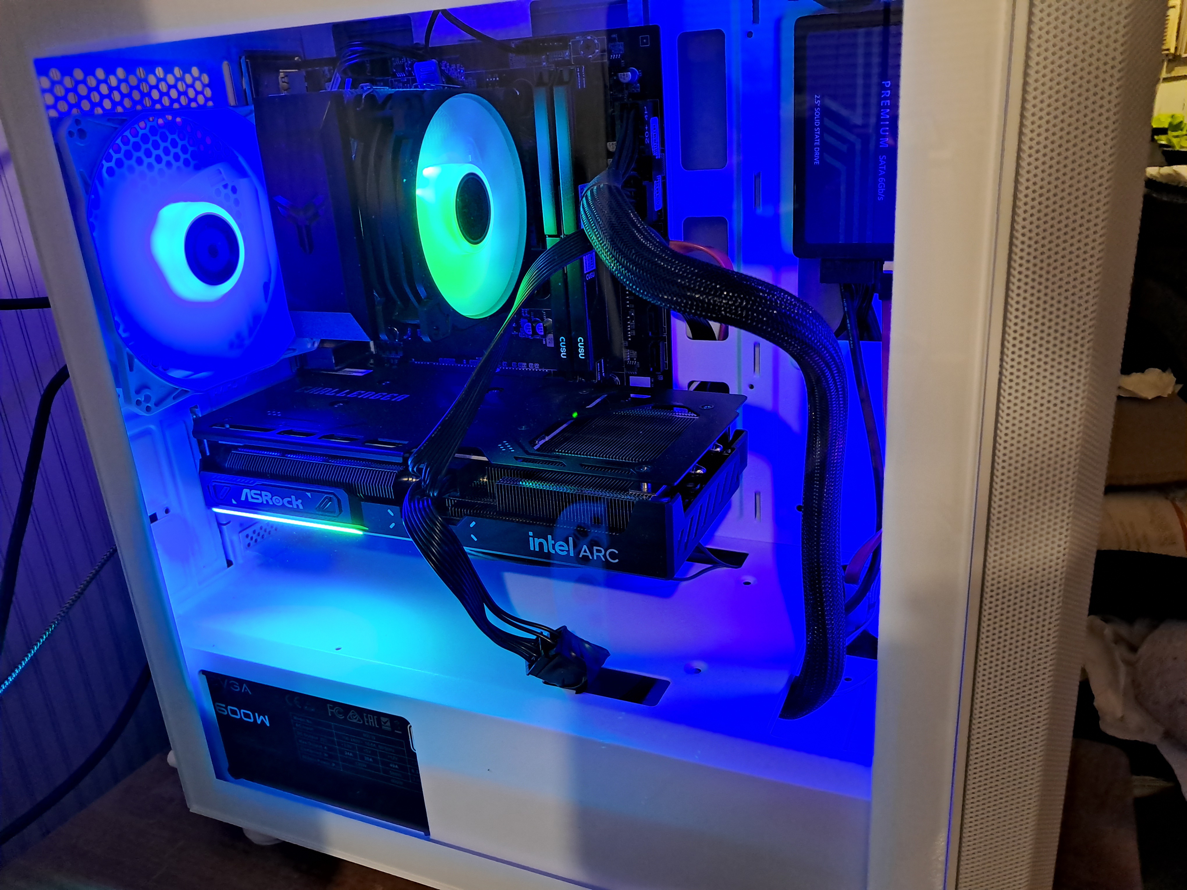 Discussion: Intel Abandons "Much-Hyped" Falcon Shores AI GPUs, Shifts ...