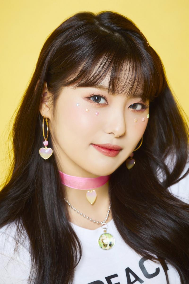 Round Faced Woman With Short Hair Wig Bobo Bob Korea Lovely Red Net Air Bangs Hair Naturally Full Caps