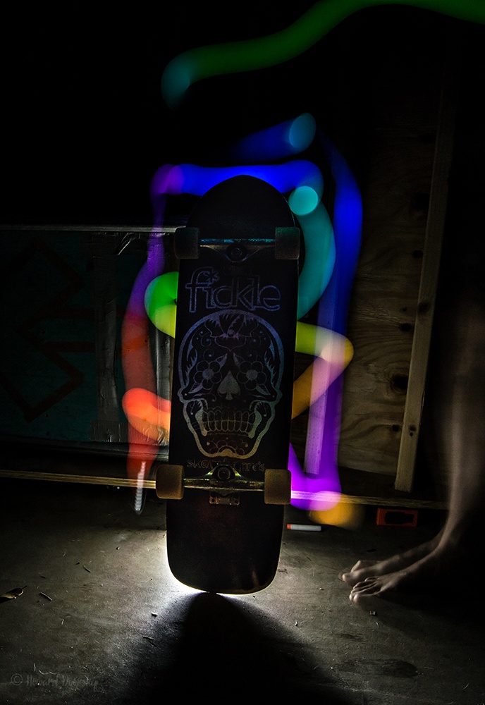 How to do Light Painting with a Piece of Fruit and a Cell Phone