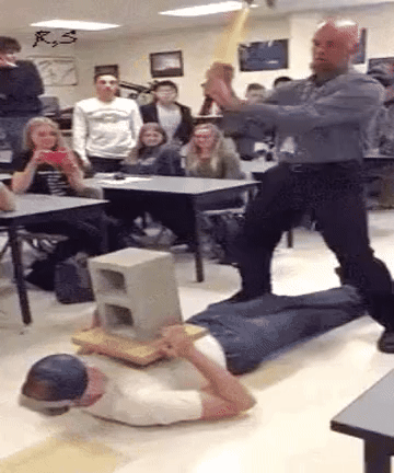 6e1a8e7f1a50b5491bb94a8df7c6166ad35d7d38e43804fc63d224310aa7d596.gif