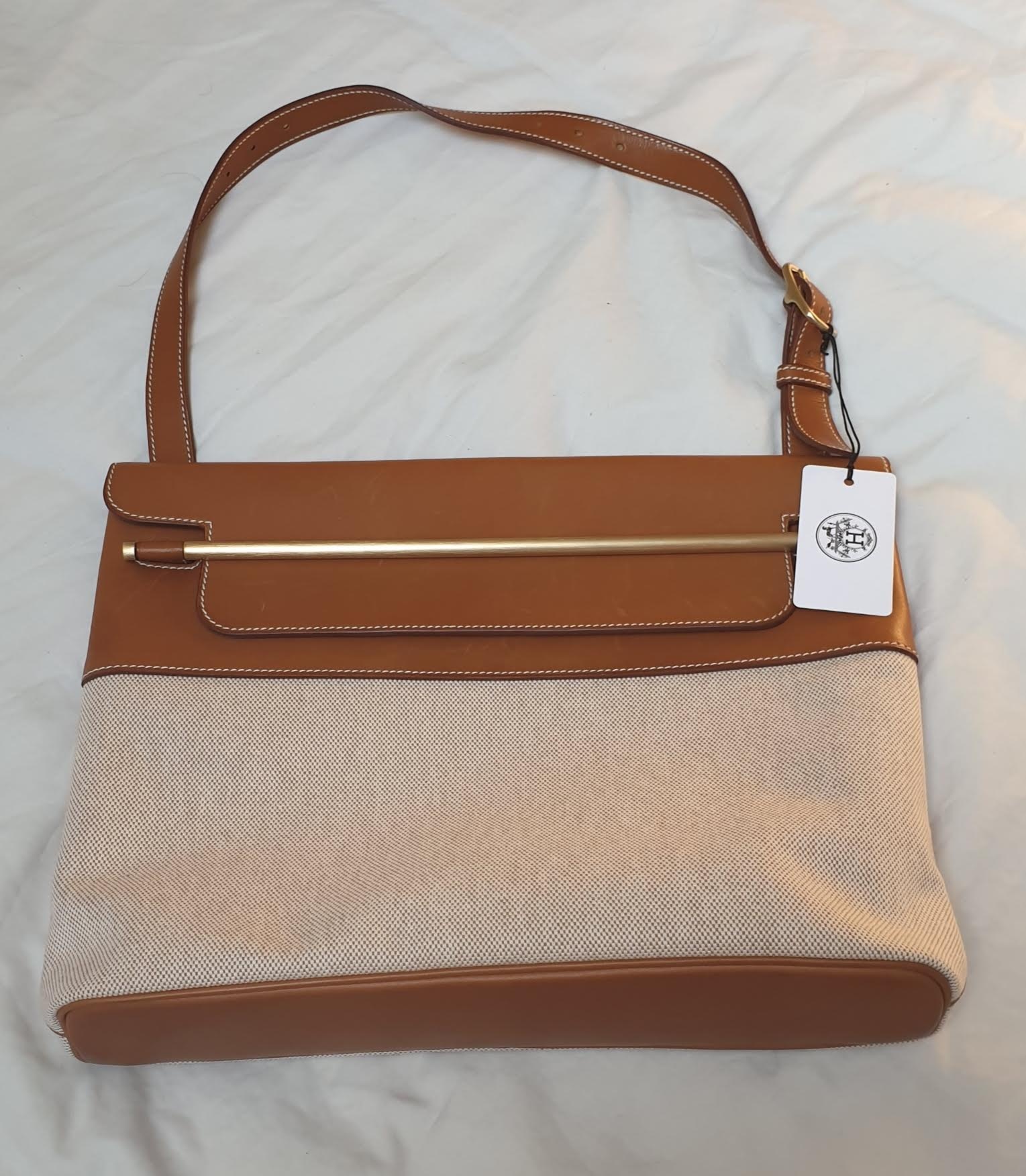 Can't Afford A Hermes Constance? Constance Slim Is The Cost Effective  Multi-use Bag Choice For You! -Goxip