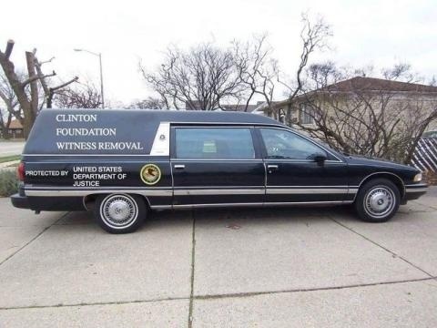 Mardi Gras float depicts Hillary strangling Jeffrey Epstein Political