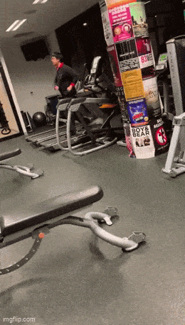 92d3427fd65918965addc95f035a503216ec8067ea205665a28742cbe8f280bf.gif