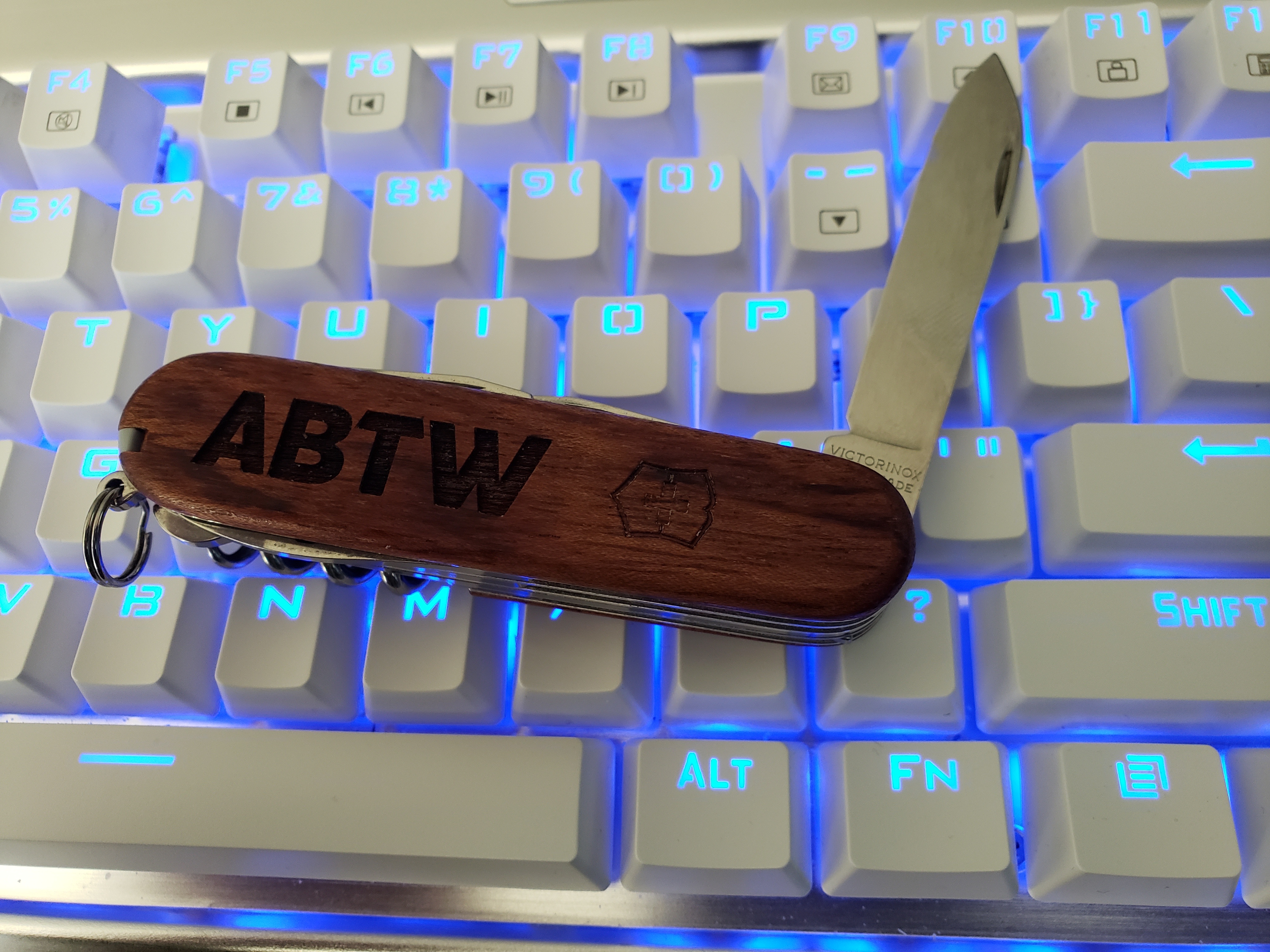 Victorinox Swiss Army I.N.O.X. Mechanical Watch Hands-On | aBlogtoWatch