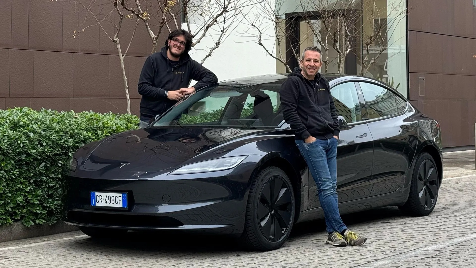 Tesla Model 3 "Highland ", nuove foto spia della Performance