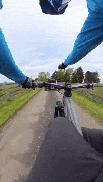 d9595e9400d92a980484a8bfc5b611227b856621033ab23becf29269aebfd05b.gif