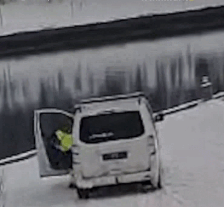dbd363c16c2e9aed00b98ed5086c66caa359a02093473ea93e5c0e2991b72875.gif