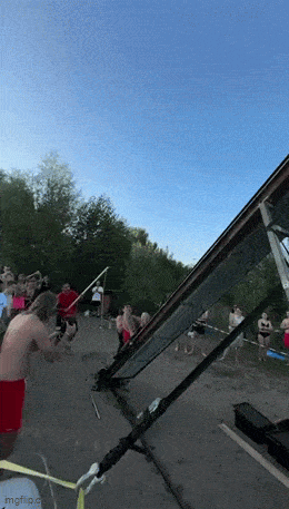 Disqus - Side Boobs Are Always Welcome Here (35 Photos)